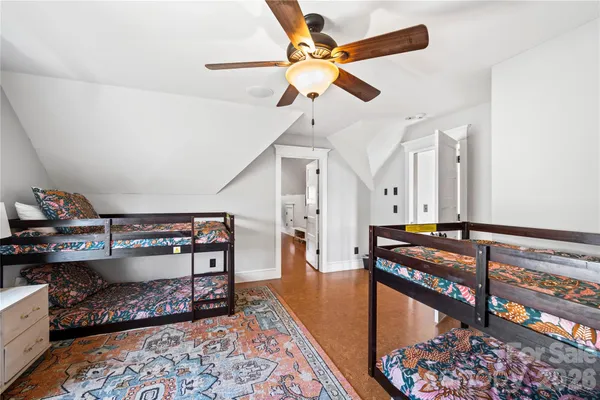 $1,100,000 | 430 Pkwy N Road, Mill Spring, NC 28756