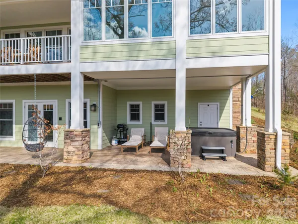 $1,100,000 | 430 Pkwy N Road, Mill Spring, NC 28756