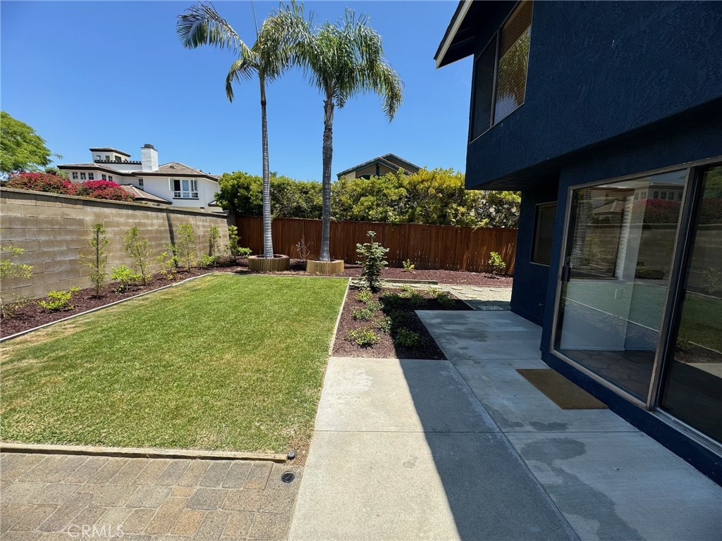 27515 Via Valor Dana Point, CA 92624 - Photo 19 of 24 a view of a backyard