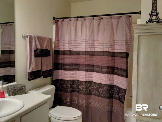 8970 Turf Creek Drive Foley, AL 36535 - Photo 10 of 15 Guest Bath