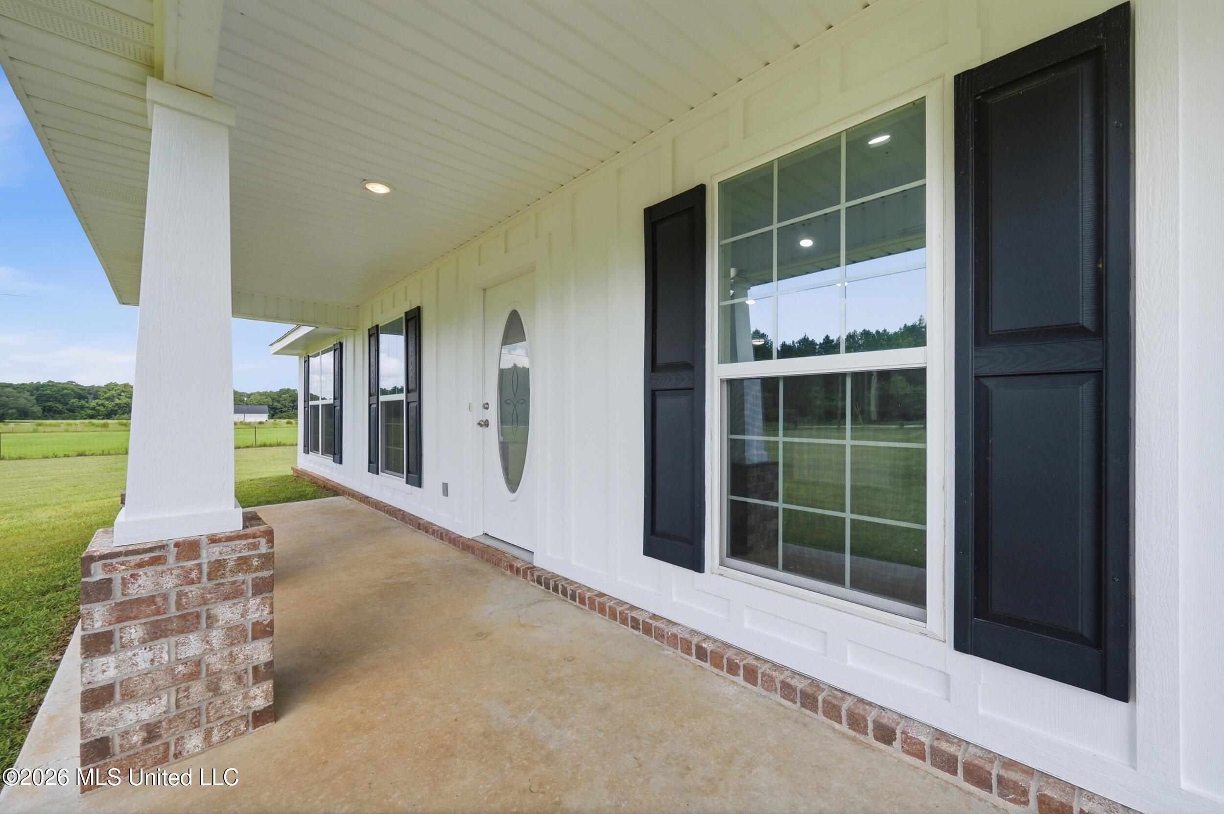 15450 Constitution Road Moss Point, MS 39562 - Photo 6 of 66 IMG_2360