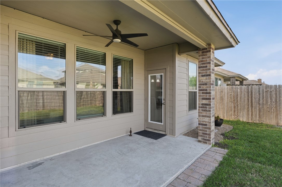 1026 Pasadena Street Portland, TX 78374 - Photo 27 of 30 a porch with seating space