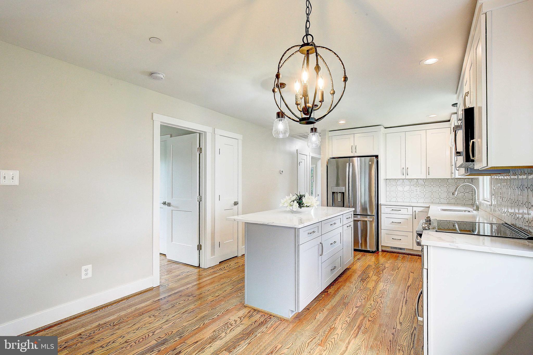 841 Spa Road Annapolis, MD 21401 - Photo 7 of 36 Gleaming wooden floors