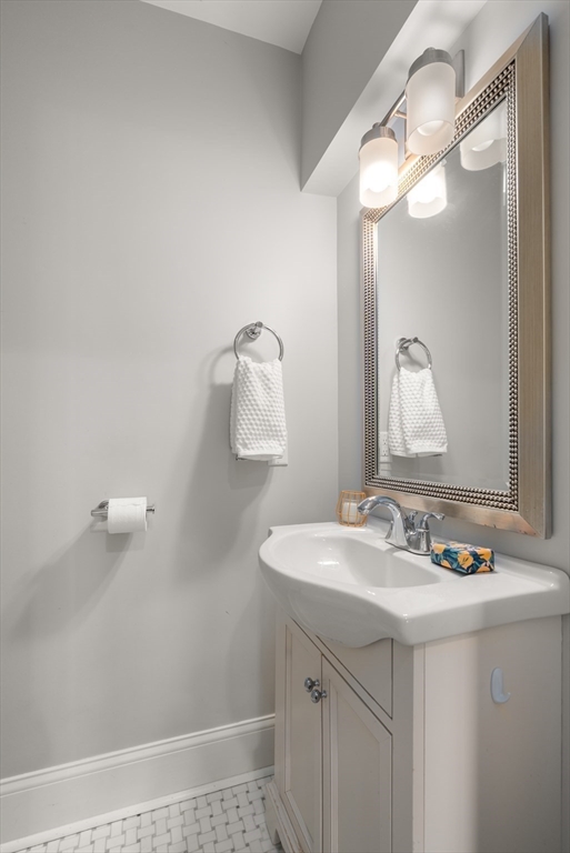 20 Manthorne Road, Unit 2 Boston, MA 02132 - Photo 20 of 36