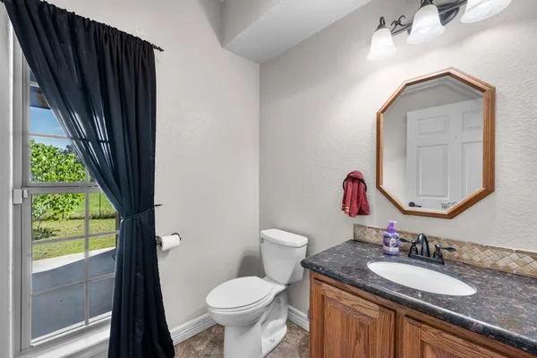 $659,900 | 825 Recreational Road 255, Colmesneil, TX 75938