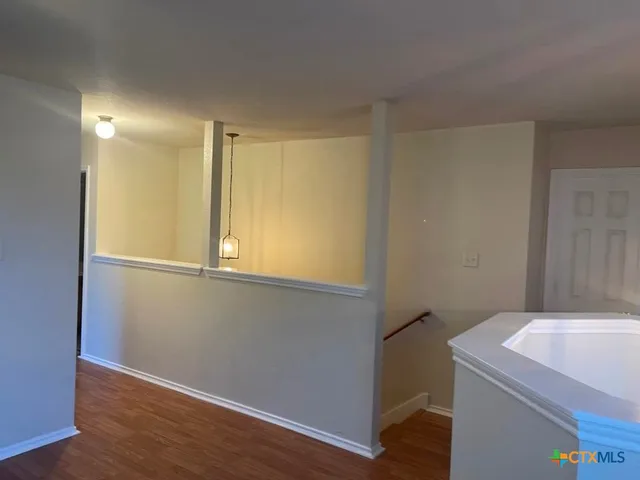 a view of utility room