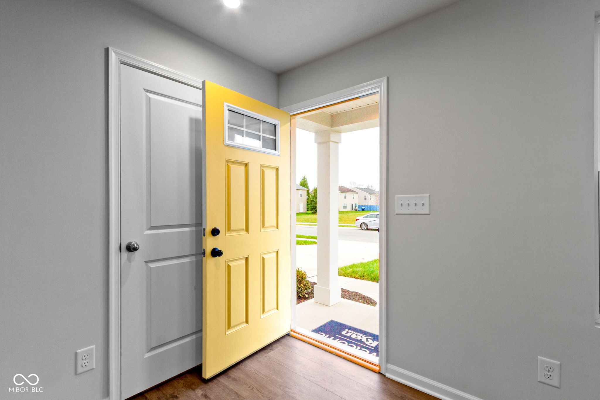 1663 Juniper Lane Greenfield, IN 46140 - Photo 4 of 40 Gallery Image 4