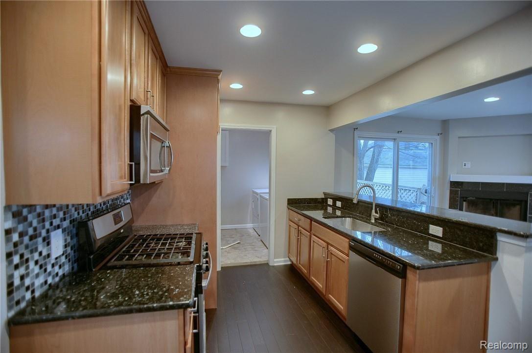 3540 Greenfield Road Berkley, MI 48072 - Photo 8 of 26 8-Kitchen 3rd View.jpg