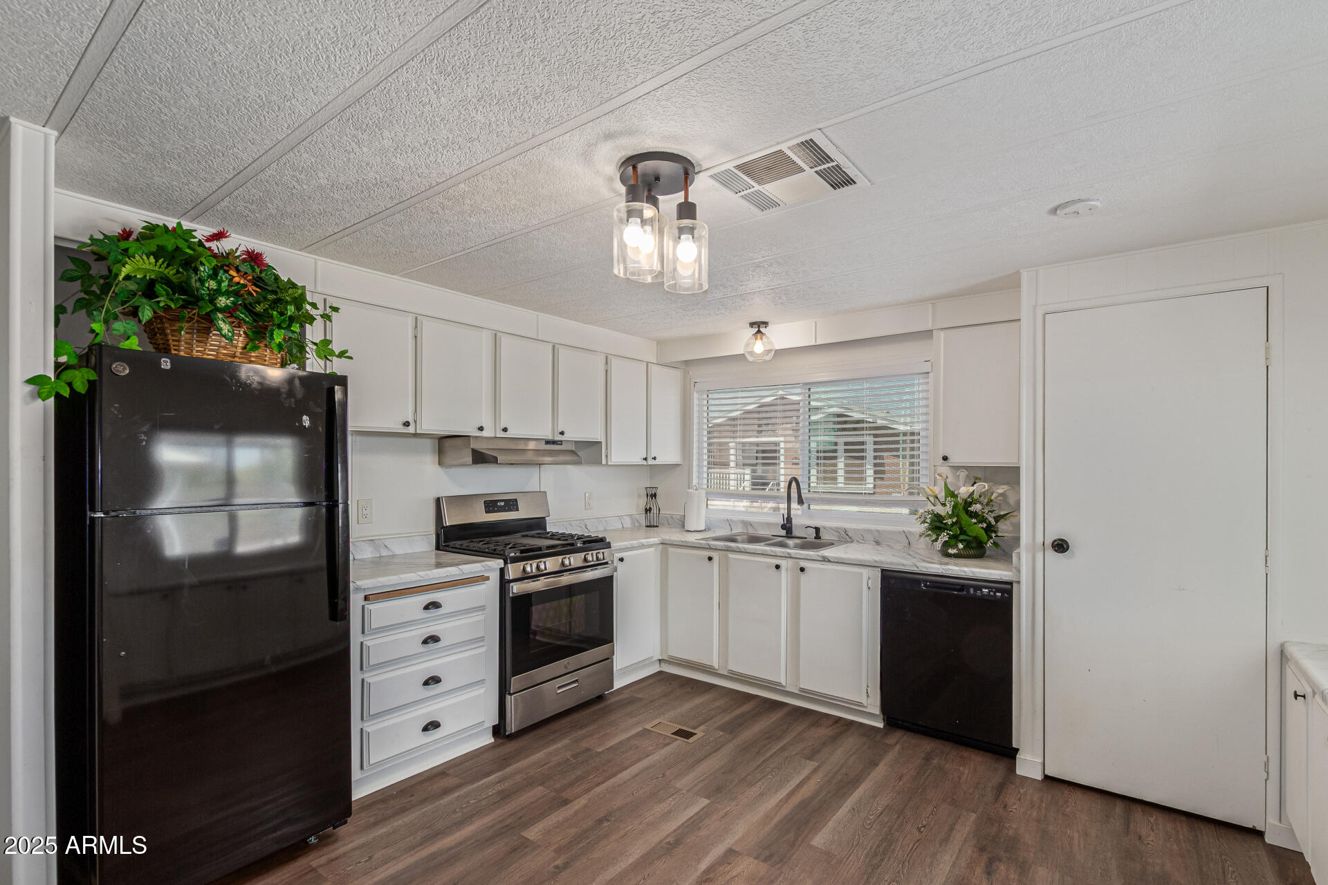 2701 East Utopia Road, Unit 234 Phoenix, AZ 85050 - Photo 12 of 33 12-Utopia