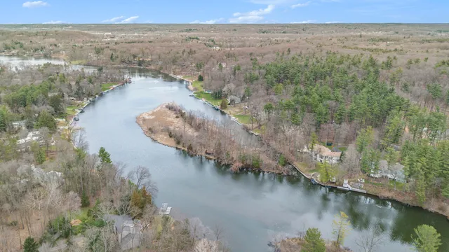 $675,000 | 1885 Timber Trail Drive Southeast, Ada, MI 49301