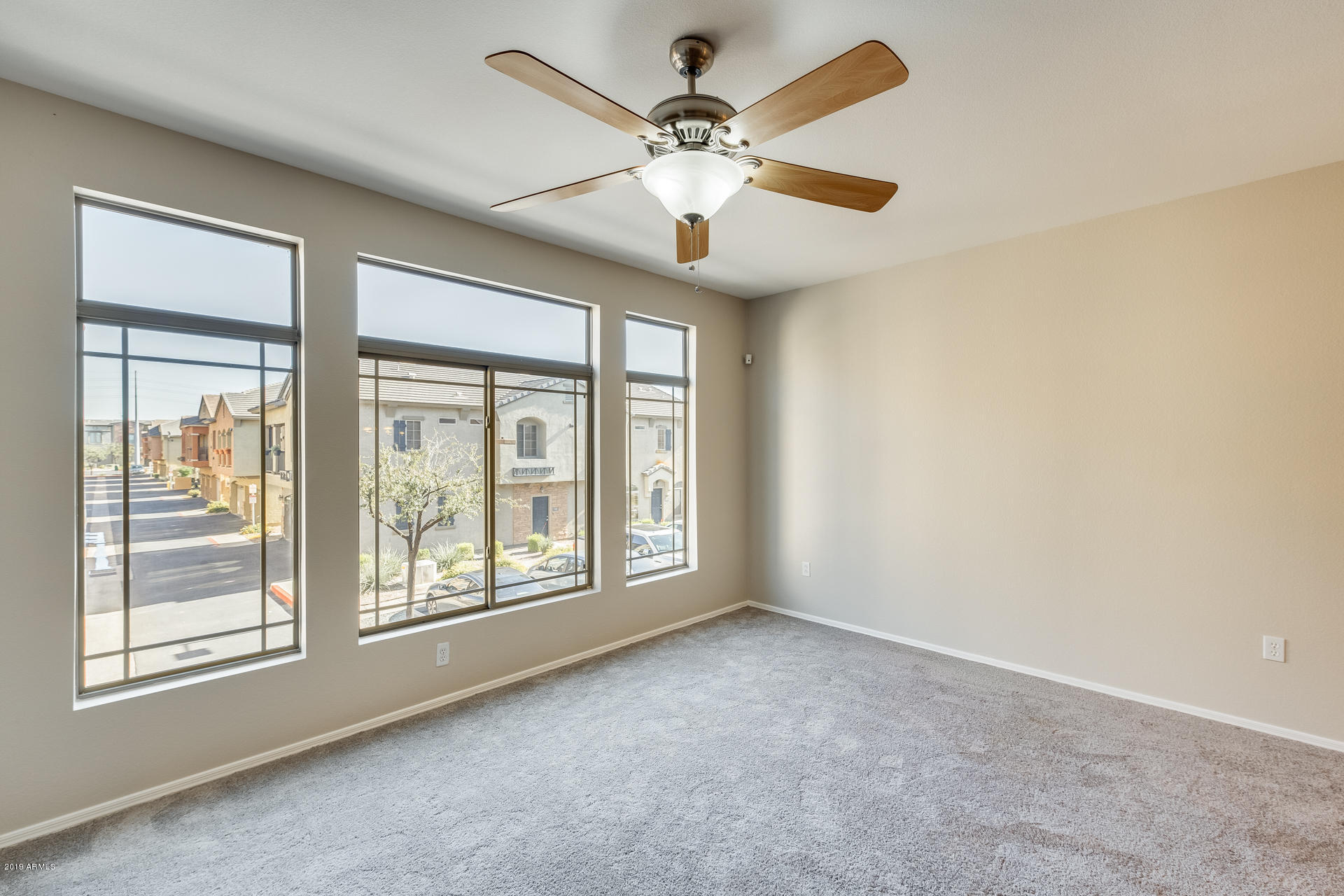 2401 East Rio Salado Parkway, Unit 1124 Tempe, AZ 85288 - Photo 3 of 32 a view of an empty room with a window