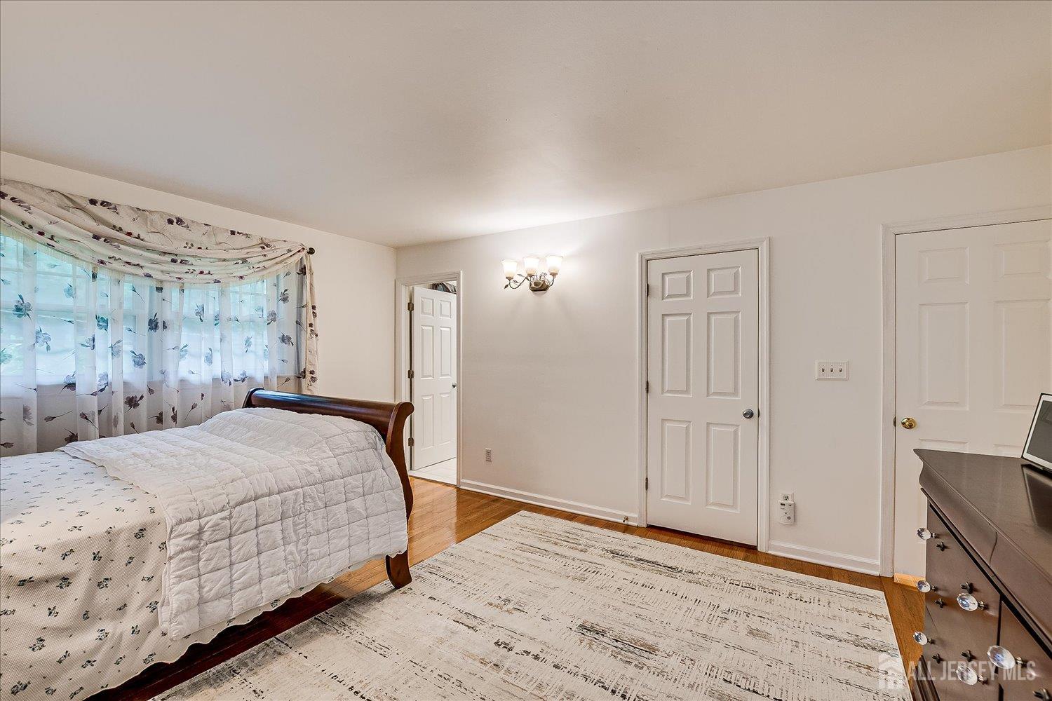 10 Dellview Drive Edison, NJ 08820 - Photo 27 of 50