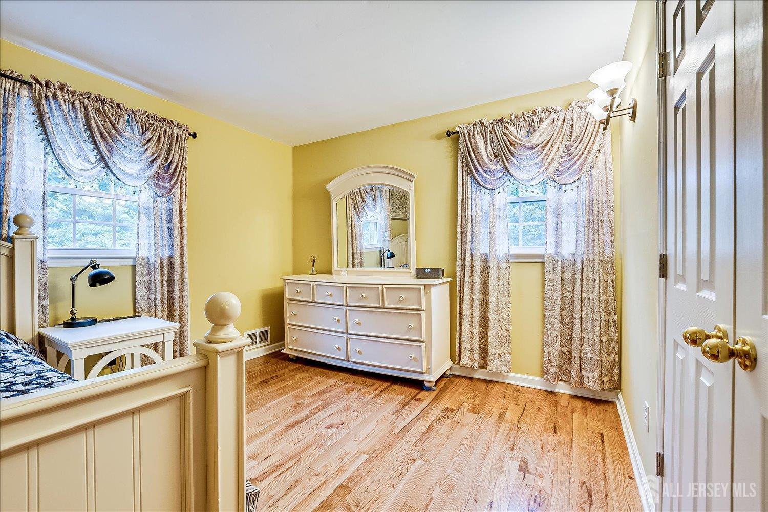 10 Dellview Drive Edison, NJ 08820 - Photo 31 of 50