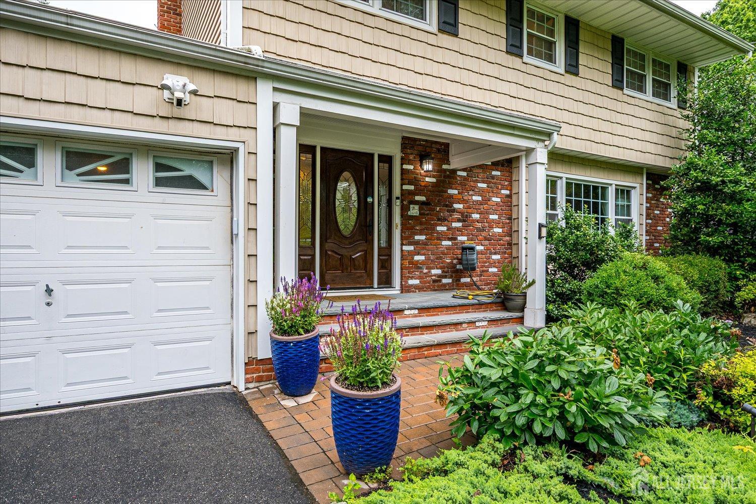 10 Dellview Drive Edison, NJ 08820 - Photo 5 of 50