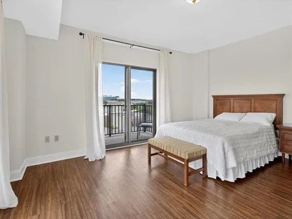 $339,000 | 215 West College Avenue, Unit 808, Tallahassee, FL 32301