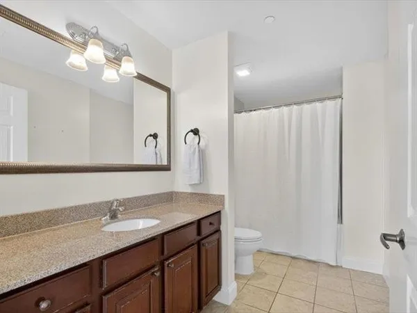 $339,000 | 215 West College Avenue, Unit 808, Tallahassee, FL 32301