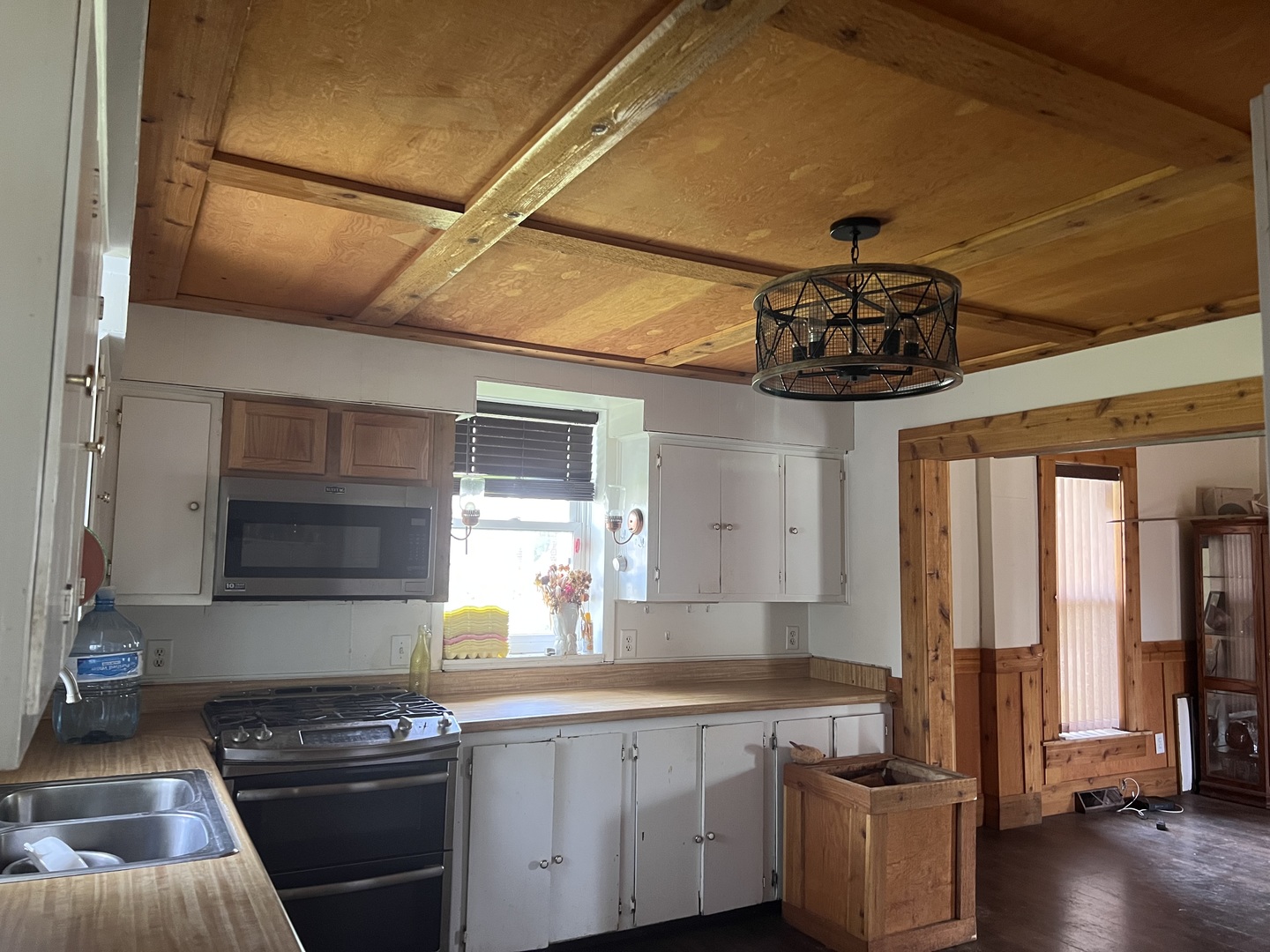 226 South Main Street Rankin, IL 60960 - Photo 11 of 29 a kitchen with a counter space a stove and cabinets