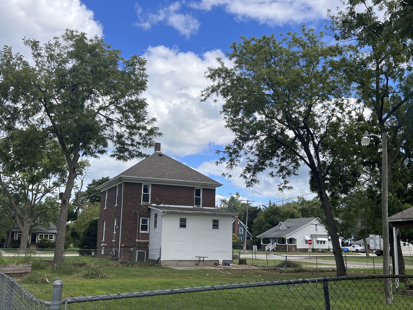 226 South Main Street Rankin, IL 60960 - Photo 5 of 29 a front view of a house with a yard