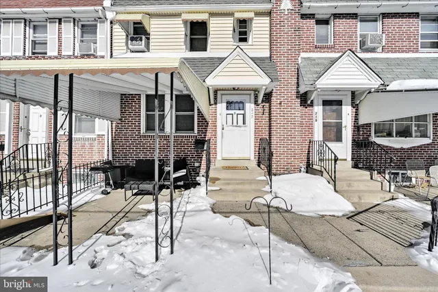 $200,000 | 217 East Greenwood Avenue, Lansdowne, PA 19050