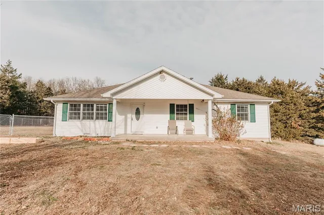 $210,000 | 12280 Chicago Road, Dixon, MO 65459