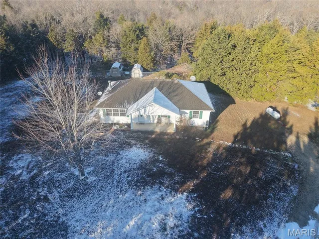 $210,000 | 12280 Chicago Road, Dixon, MO 65459