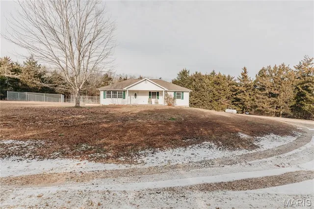 $210,000 | 12280 Chicago Road, Dixon, MO 65459