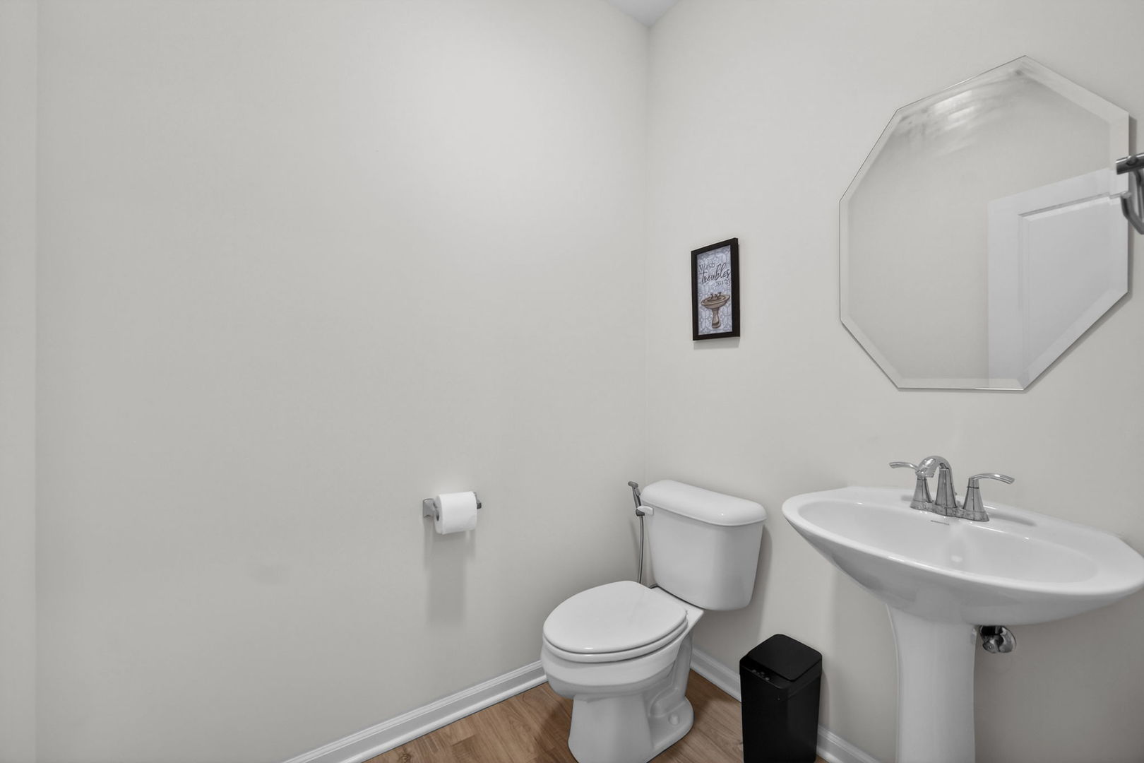 3803 Ivy Lane Elgin, IL 60124 - Photo 28 of 43 a bathroom with a sink and a toilet