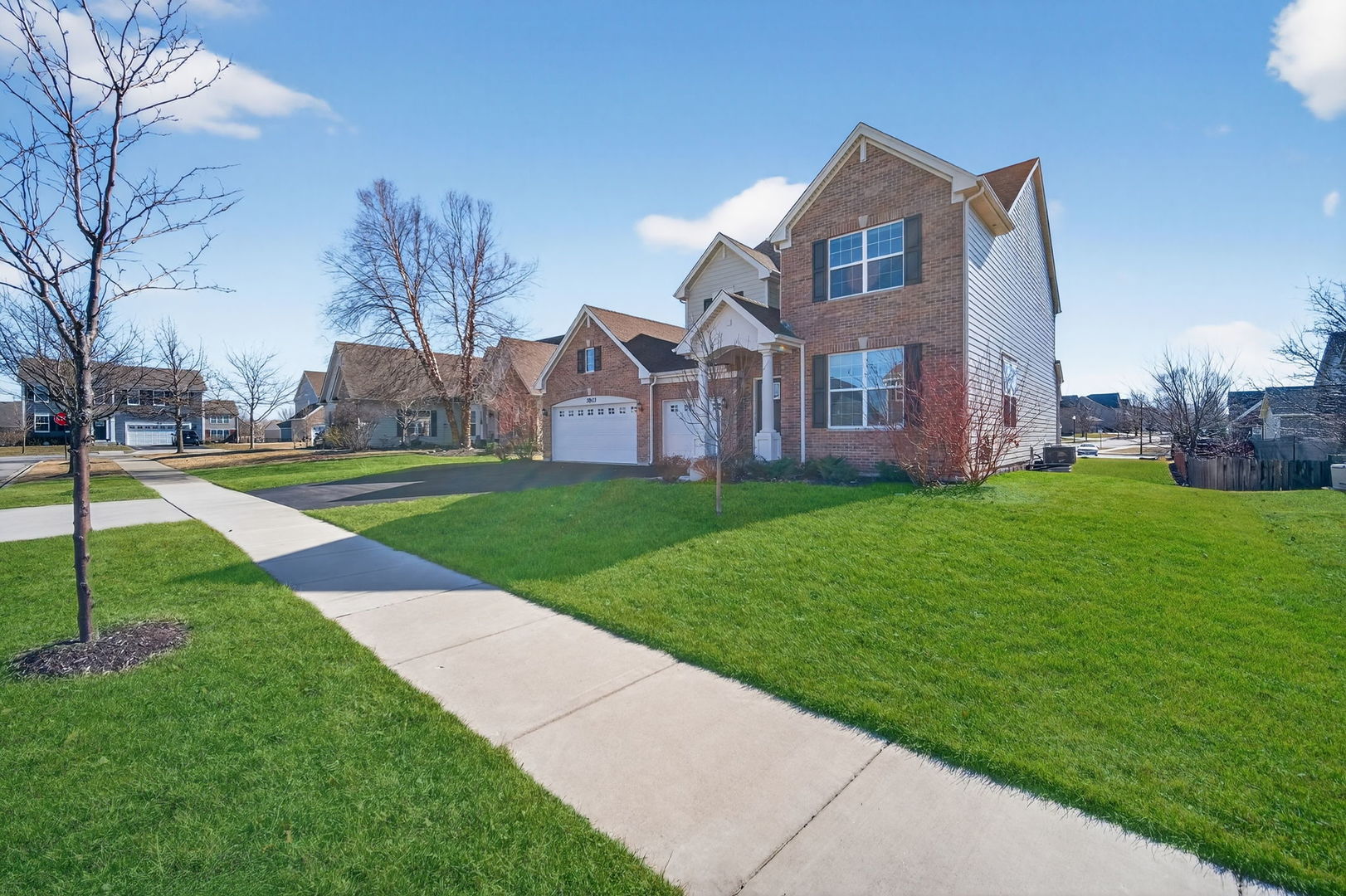 3803 Ivy Lane Elgin, IL 60124 - Photo 43 of 43 a front view of house with yard and green space