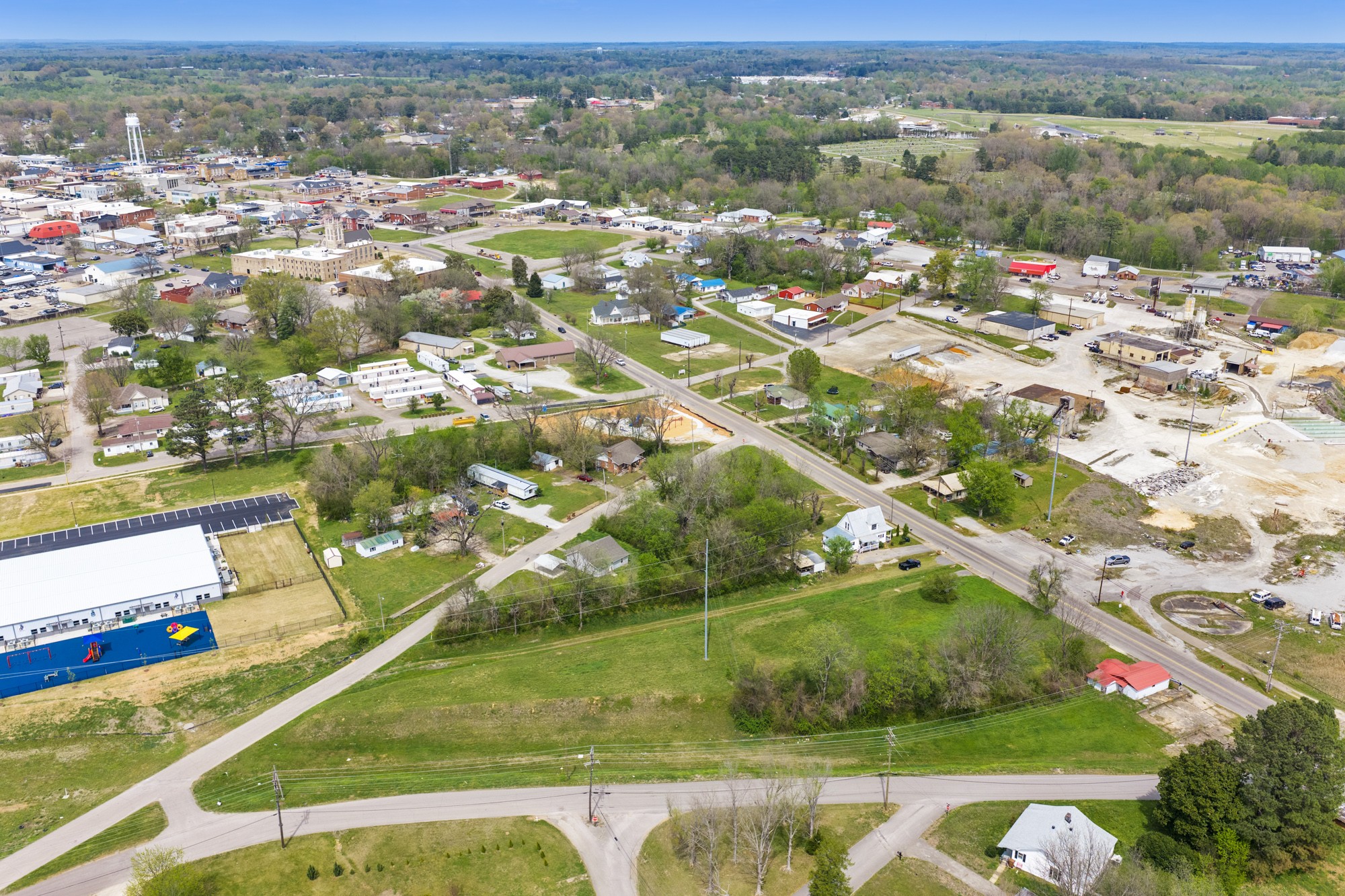 286 South Main Street Lexington, TN 38351 - Photo 11 of 13 an aerial view of residential houses with outdoor space