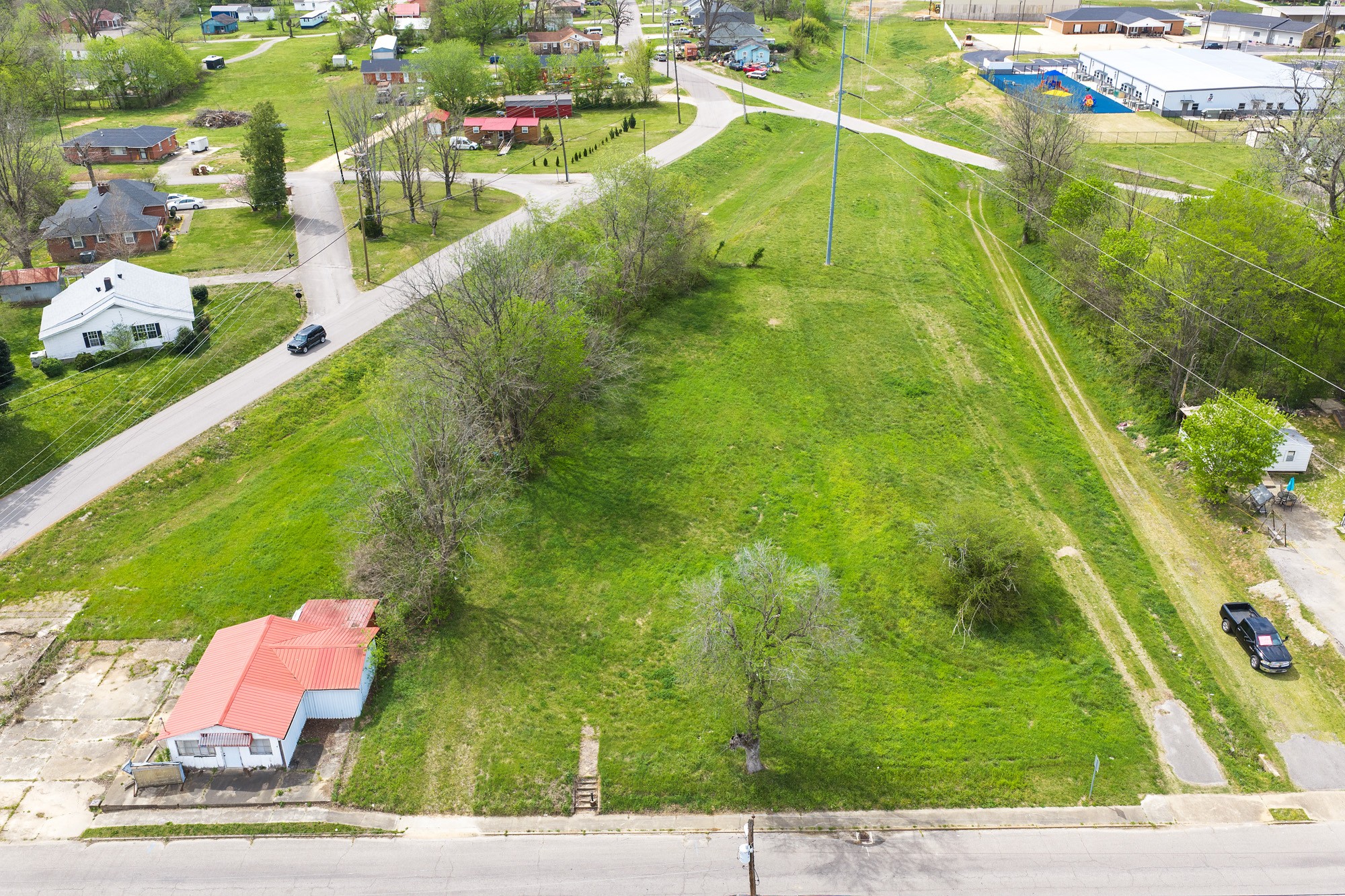 286 South Main Street Lexington, TN 38351 - Photo 3 of 13 a view of a yard with an outdoor seating
