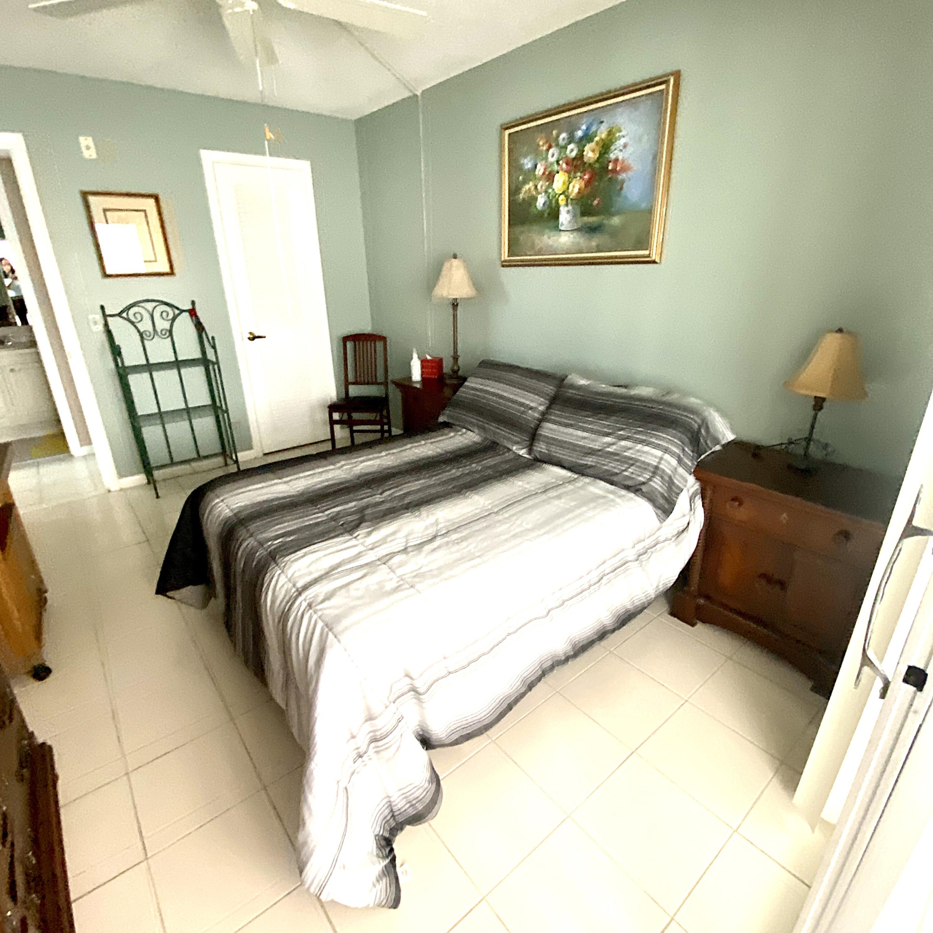 397 Markham R Deerfield Beach, FL 33442 - Photo 25 of 32 Guest Bedroom