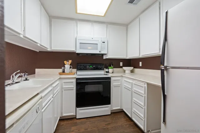 $505,000 | 2630 Pirineos Way, Unit 4, Carlsbad, CA 92009