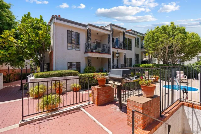 $505,000 | 2630 Pirineos Way, Unit 4, Carlsbad, CA 92009