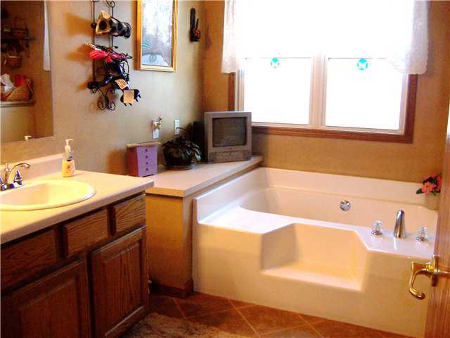 3178 Cobblestone Creek Road Marion, OH 43302 - Photo 12 of 17 Gallery Image 12