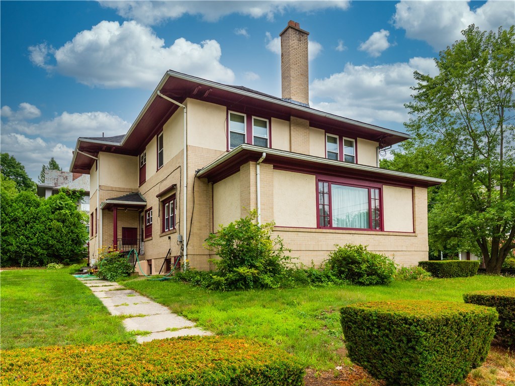 353 Harris Avenue Woonsocket, RI 02895 - Photo 2 of 32