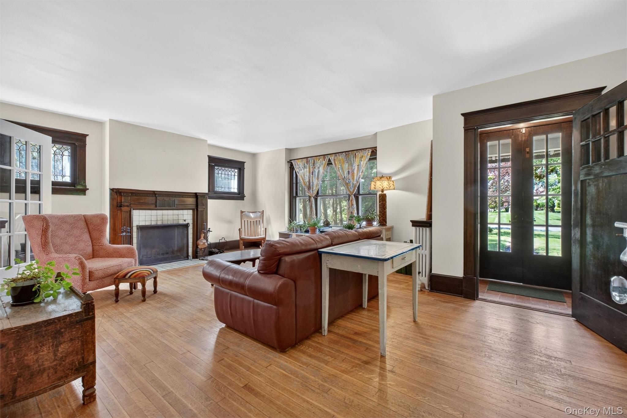 96 Hooker Avenue Poughkeepsie, NY 12601 - Photo 5 of 43