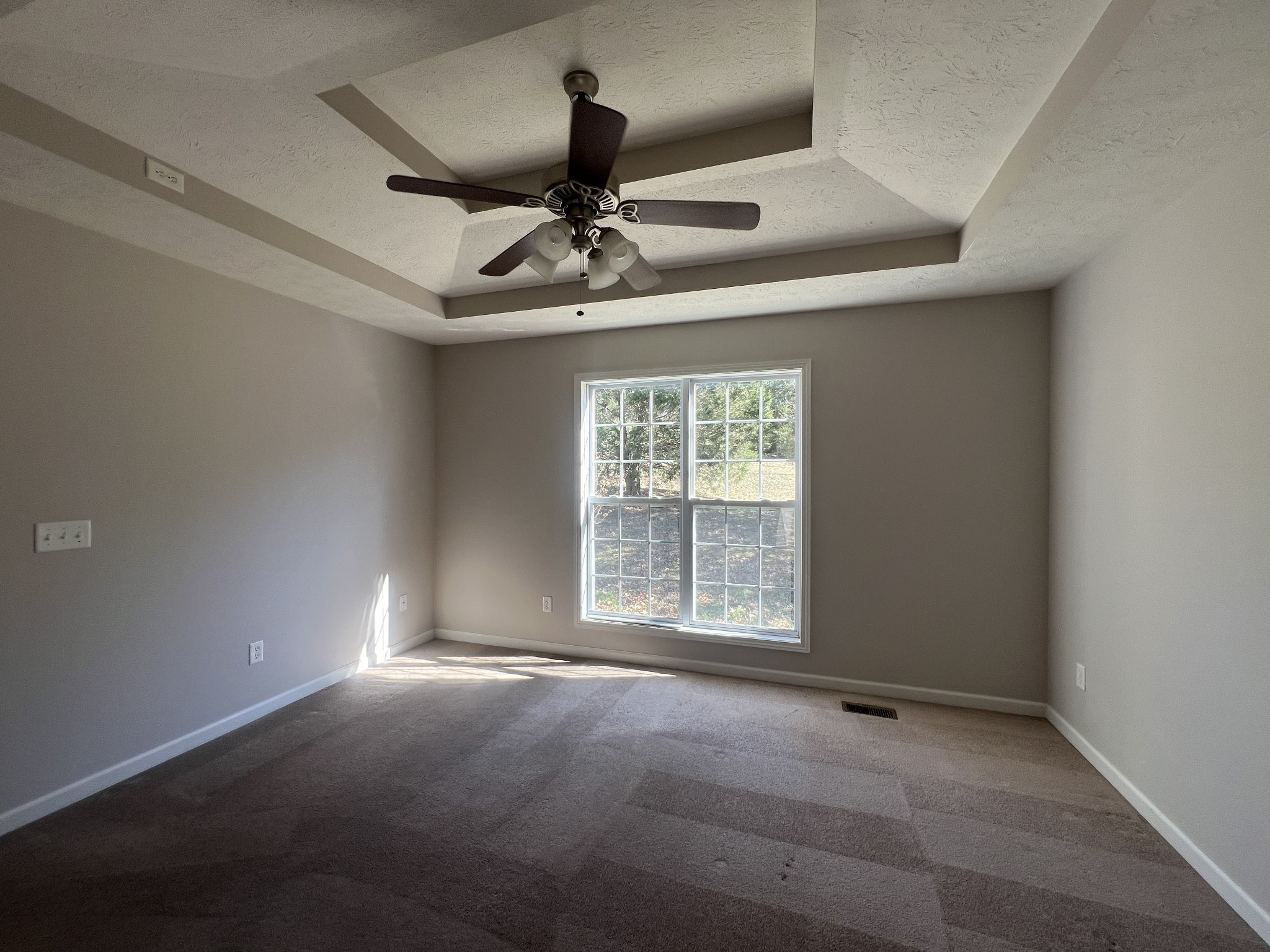 192 Wilkinson Road Cottontown, TN 37048 - Photo 11 of 20 a view of an empty room with a window
