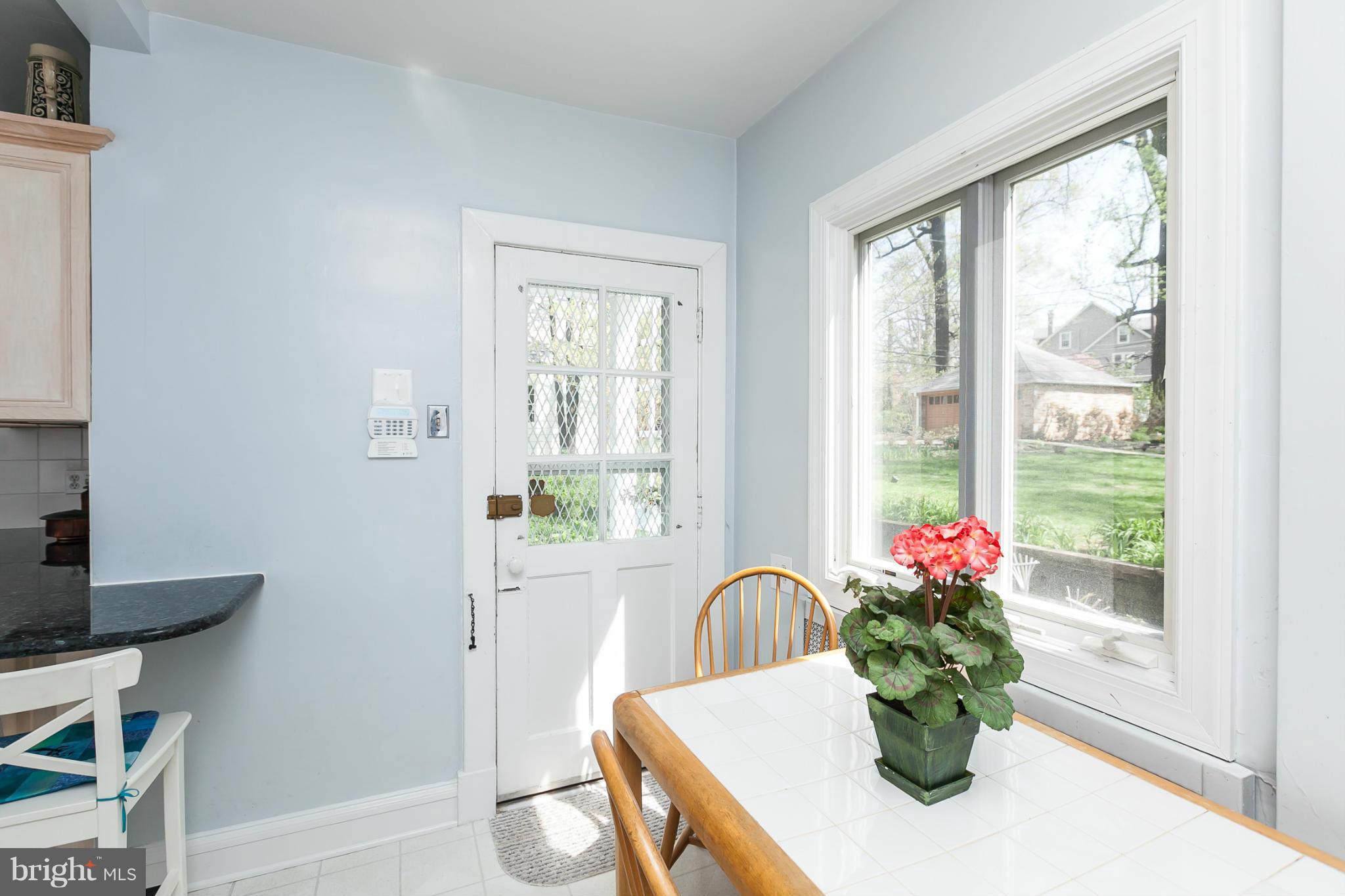 2206 South Road Baltimore, MD 21209 - Photo 11 of 30 Interior (General)