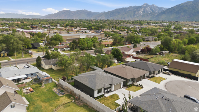 653 East Vandalay Lane Draper, UT 84020 - Photo 58 of 61 Aerial view showcasing a residential area with varied housing styles