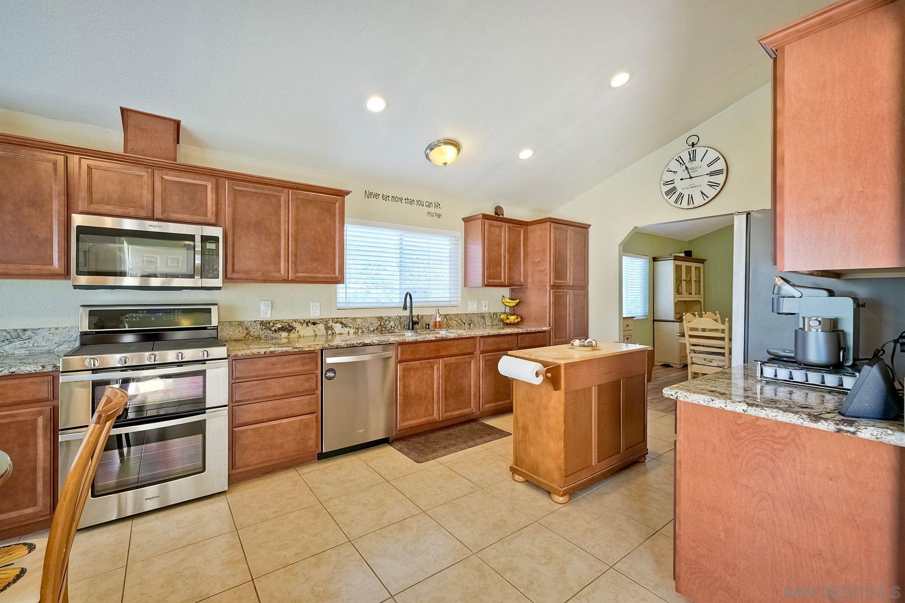 15935 Spring Oaks Road El Cajon, CA 92021 - Photo 3 of 35 Gallery Image 3