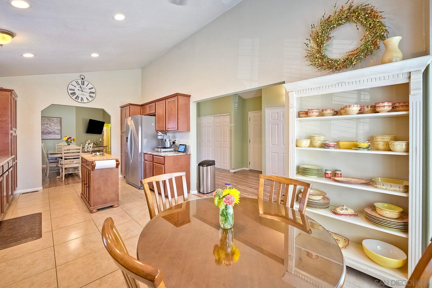 15935 Spring Oaks Road El Cajon, CA 92021 - Photo 4 of 35 Gallery Image 4