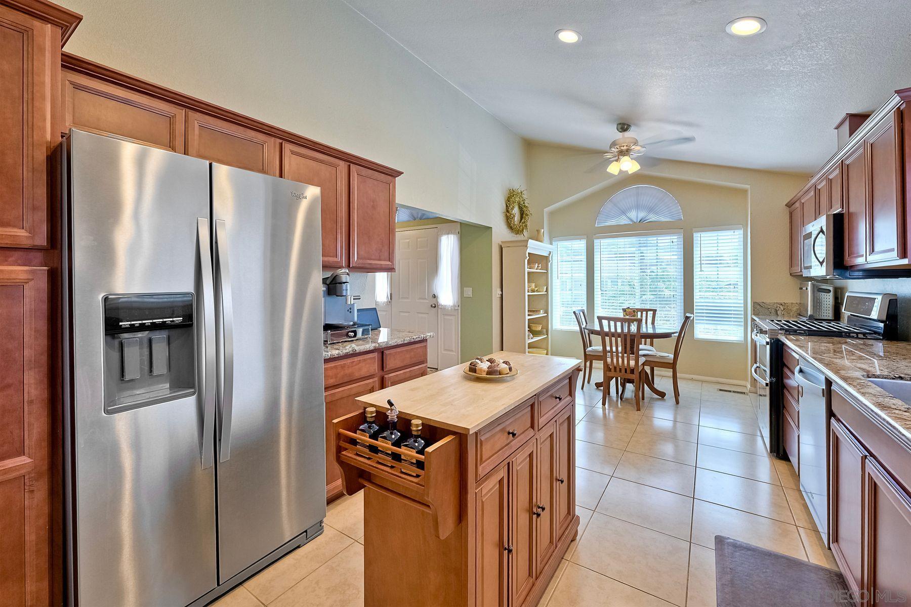 15935 Spring Oaks Road El Cajon, CA 92021 - Photo 5 of 35 Gallery Image 5