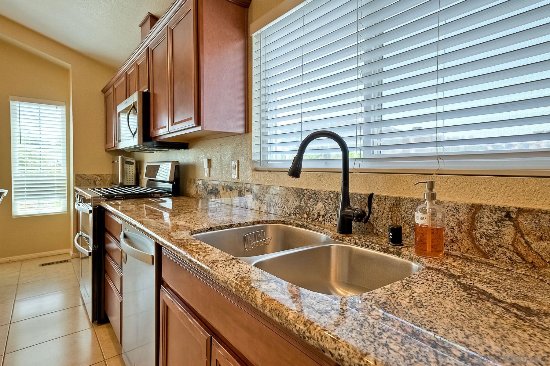 15935 Spring Oaks Road El Cajon, CA 92021 - Photo 7 of 35 Gallery Image 7