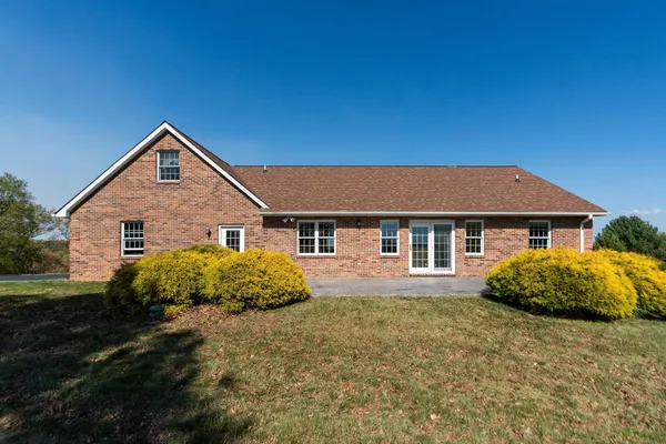 $599,900 | 92 Fieldhaven Place, Staunton, VA 24401