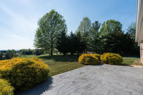 $599,900 | 92 Fieldhaven Place, Staunton, VA 24401