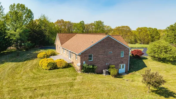 $599,900 | 92 Fieldhaven Place, Staunton, VA 24401