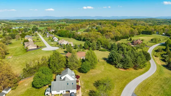 $599,900 | 92 Fieldhaven Place, Staunton, VA 24401