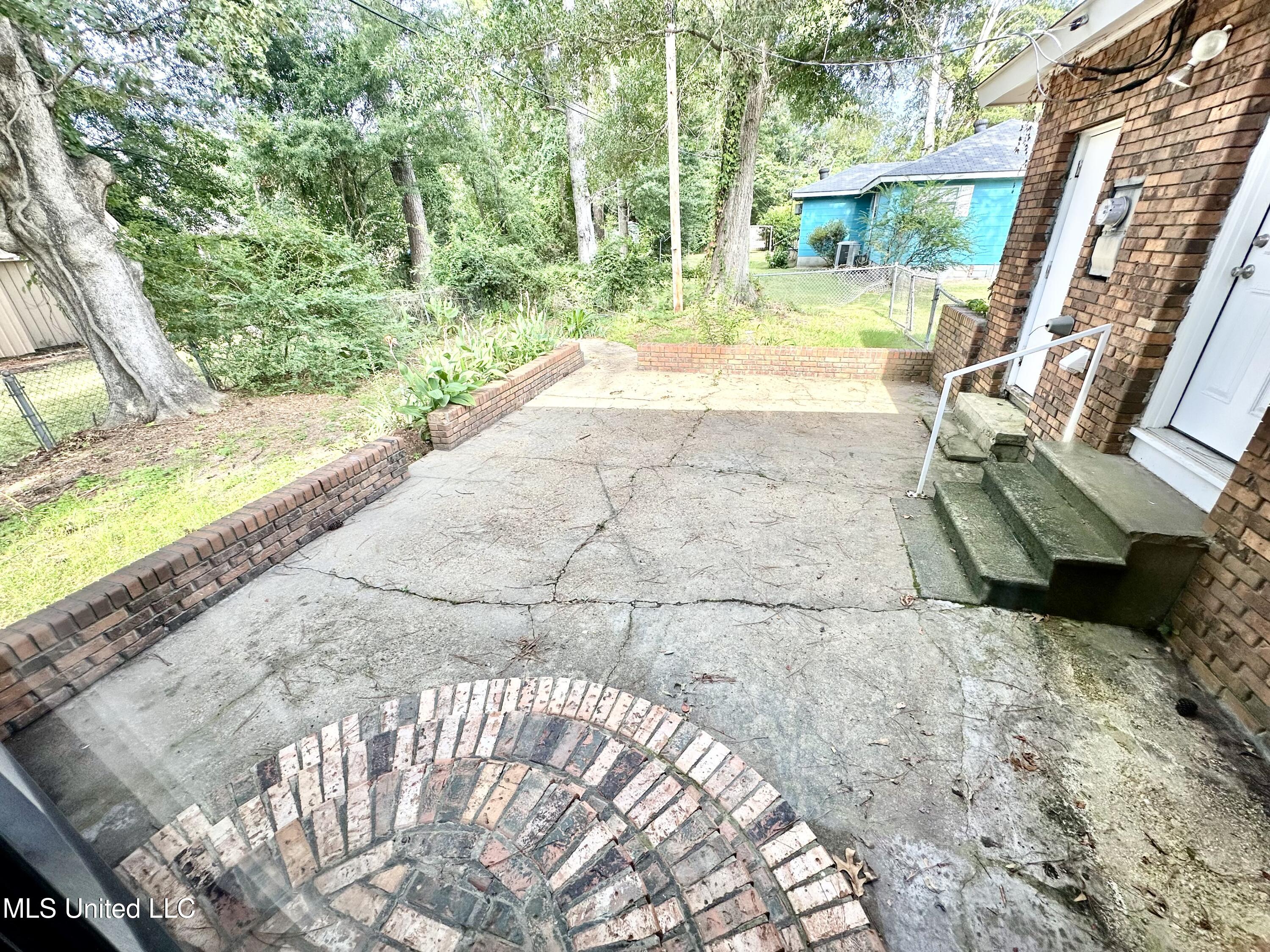 715 Ann Street Brookhaven, MS 39601 - Photo 20 of 22 IMG_5154