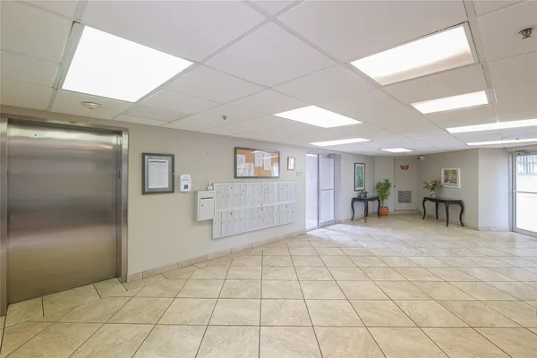 $2,300 | 3940 Inverrary Boulevard, Unit 108A, Lauderhill, FL 33319