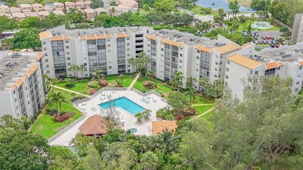 $2,300 | 3940 Inverrary Boulevard, Unit 108A, Lauderhill, FL 33319